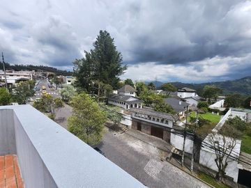 VENDO DEPARTAMENTO SECTOR BELLAVISTA, NORTE DE QUITO