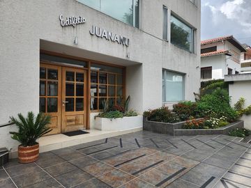 VENDO DEPARTAMENTO SECTOR BELLAVISTA, NORTE DE QUITO