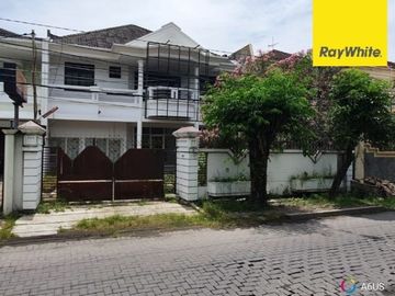 Disewakan Rumah Bangunan 2 Lantai SIap Huni Di Darmo Permai