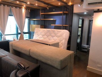 Condominium 2 Bedrooms: 2BR Condo For Sale in Edades Tower and Garden Villas Rockwell Makati City