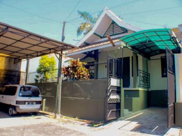 Rumah Pojok Luas 180 di Bukit Dieng kota Malang
