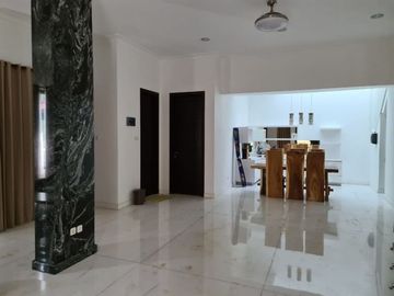 Dijual Rumah Villa Sentra Raya Citraland , Surabaya Barat