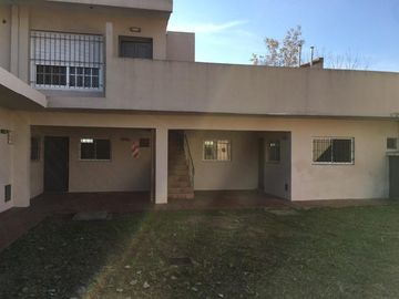Casa con Departamento en venta en Rincon de Milberg