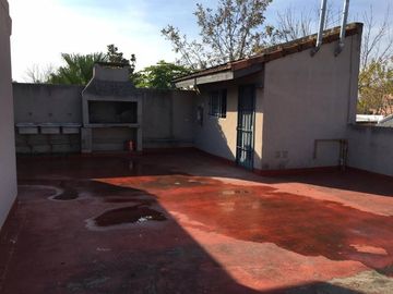 Casa con Departamento en venta en Rincon de Milberg