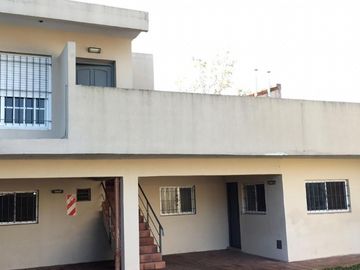 Casa con Departamento en venta en Rincon de Milberg