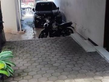 Rumah di jalan Surya Sumantri tengah Kota Bandung bebas banjir strategis