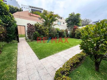 Venta Casa En Manuel Augusto Olaechea – El Rosedal – Miraflores