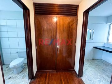 Venta Casa En Manuel Augusto Olaechea – El Rosedal – Miraflores