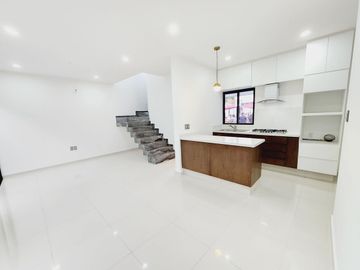 Casas en VENTA en conjunto con alberca excelente precio FRACC LOMAS RESIDENCIAL