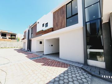 Casas en VENTA en conjunto con alberca excelente precio FRACC LOMAS RESIDENCIAL