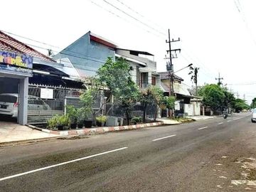RUMAH GAYUNGSARI STRATEGIS PINGGIR JALAN RAYA