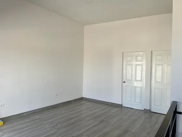 CASA EN VENTA EN FRAC PRIVADO