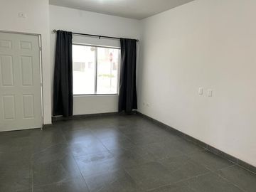 CASA EN VENTA EN FRAC PRIVADO