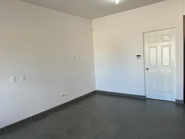 CASA EN VENTA EN FRAC PRIVADO