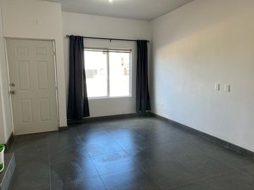 CASA EN VENTA EN FRAC PRIVADO