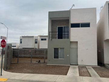 CASA EN VENTA EN FRAC PRIVADO