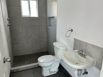 CASA EN VENTA EN FRAC PRIVADO