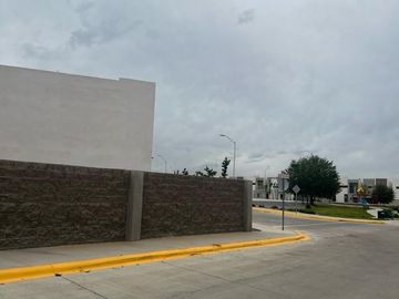 CASA EN VENTA EN FRAC PRIVADO