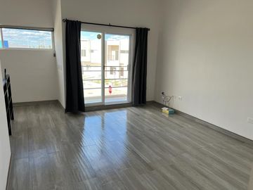 CASA EN VENTA EN FRAC PRIVADO