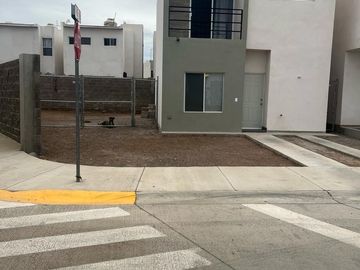 CASA EN VENTA EN FRAC PRIVADO