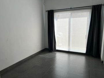 CASA EN VENTA EN FRAC PRIVADO