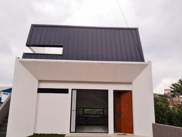 Rumah dijual mewah cantik rasa villa konsep downslope di Cigadung Cikutra Dago dkt BORMA