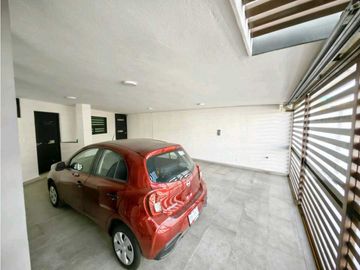 Casa en Venta en Cumbres 3er Sector 4 hab con alberca Monterrey