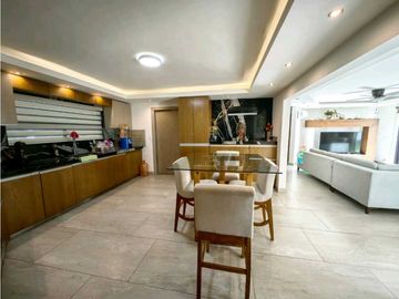 Casa en Venta en Cumbres 3er Sector 4 hab con alberca Monterrey