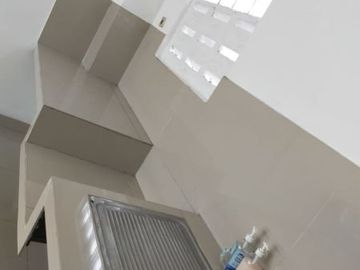 DIJUAL RUKO 2,5 LANTAI LOKASI BAGUS COCOK UNTUK BISNIS DI VIENNA BSD