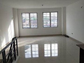DIJUAL RUKO 2,5 LANTAI LOKASI BAGUS COCOK UNTUK BISNIS DI VIENNA BSD