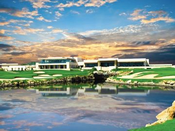 Condominio con campo de golf, Yucatan Country Club