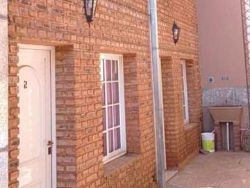 EXCLELENTE PROPIEDAD EDIFICIO CON SEIS DEPARTAMENTOS DE DOS AMBIENTES SOBRE LA AVENIDA PRINCIPAL DE SANTO TOME CTES.