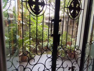 Rumah mewah 2 lantai classic house di Jagakarsa,Jaksel