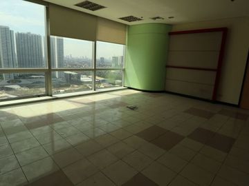 Office Space for Lease in Sen. Gil Puyat Ave., Makati CB0099