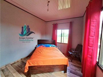 VENDO CASA 2HAB EN LOTE DE 800M2 LA ESTRELLA