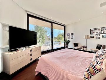 Casa en venta de 5 dorm. en Lo Barnechea