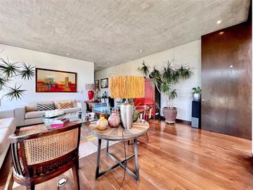 Casa en venta de 5 dorm. en Lo Barnechea