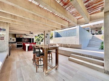 Casa en venta de 5 dorm. en Lo Barnechea
