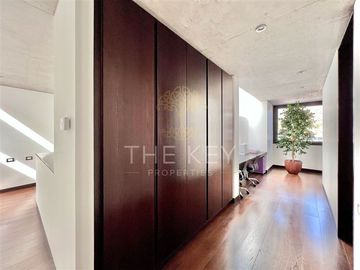 Casa en venta de 5 dorm. en Lo Barnechea