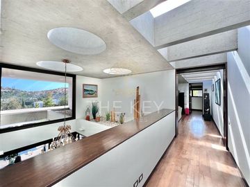 Casa en venta de 5 dorm. en Lo Barnechea