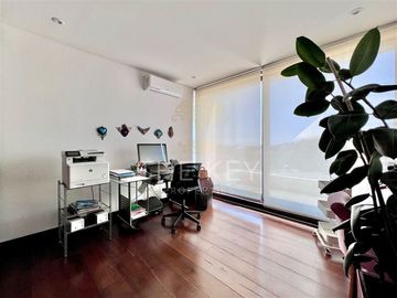 Casa en venta de 5 dorm. en Lo Barnechea