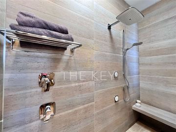Casa en venta de 5 dorm. en Lo Barnechea