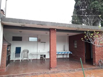 Casa en venta en Moron Sur