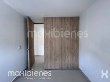 apartamento en arriendo en los colores. Cod A72566