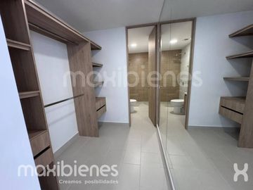 apartamento en arriendo en los colores. Cod A72566