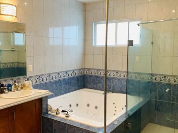 RESIDENCIA EN VENTA RESIDENCIAL ANGELES CENTRO SUR QUERETARO
