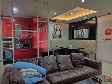 DISEWAKAN RUMAH BAGUS 3 LANTAI HOOK FULL FURNISH DI GREEN LAKE CITY CIPONDOH