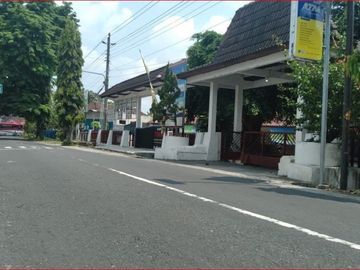 9 MENIT UGM PEKARANGAN PERUMAHAN HARGA NEGO