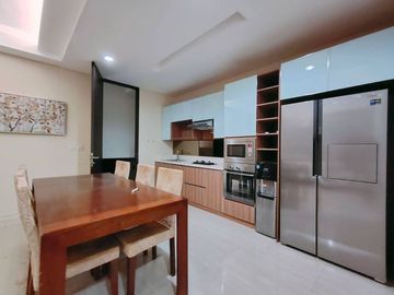 Rumah Mewah Full Furnish Dalam Perumahan Hyarta