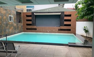 Corner House with Pool for Sale in Alabang 400, Cupang, Muntinlupa City